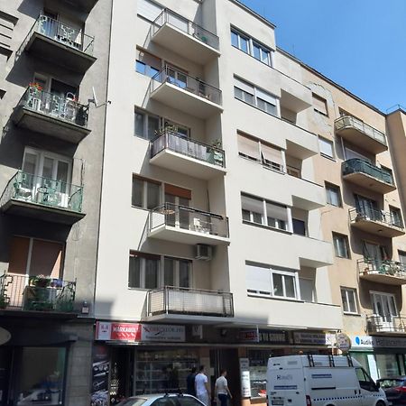 Fornax Home With Balcony Budapesta Exterior foto